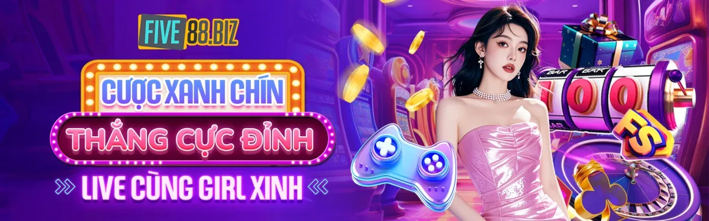 Đội tuyển eSports đang thi đấu trên sân khấu lớn